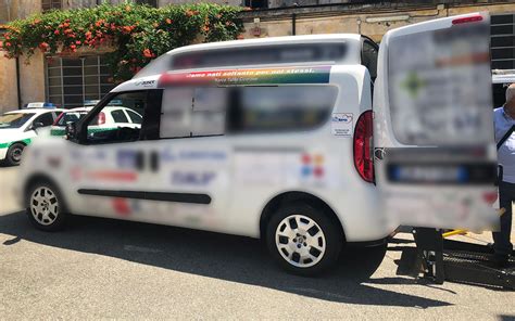 Veicoli con pubblicità