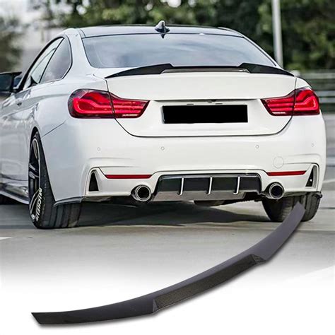 BMW Serie 4 Coupé F32 con spoiler M4 CSL