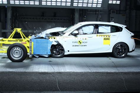 Lexus CT 200h crash test Euro NCAP