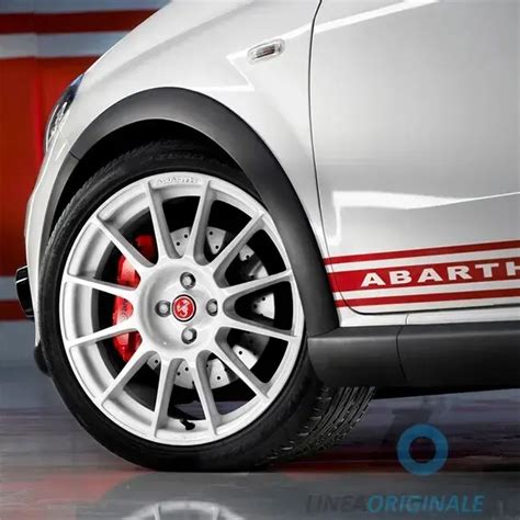 Abarth Grande Punto con cerchi sportivi