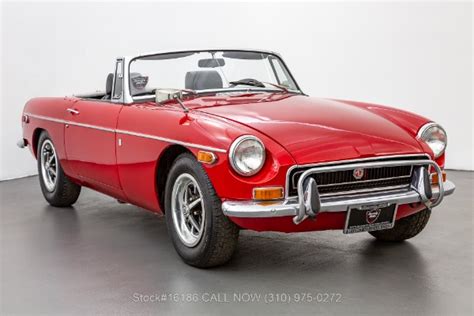 MG B Roadster rossa