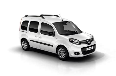 Renault Kangoo 5 posti in ambiente urbano
