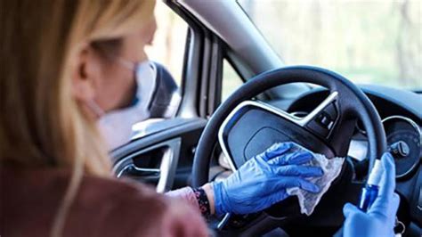 Interno auto pulito e igienizzato