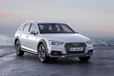 Audi A4 Allroad quattro in un paesaggio innevato