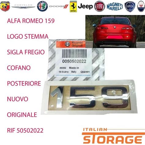 Dettaglio stemma Alfa Romeo 159 con codice