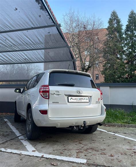 gancio traino verticale su rav4