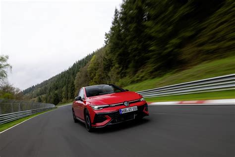 Evoluzione storica della Volkswagen Golf GTI su strada