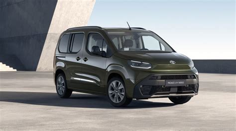 Gamma di colori disponibili per il Toyota Proace Verso