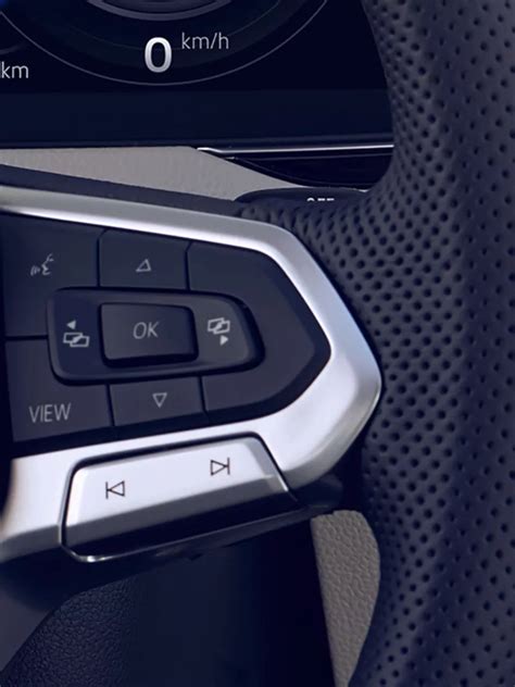 Tasto controllo vocale volante BMW