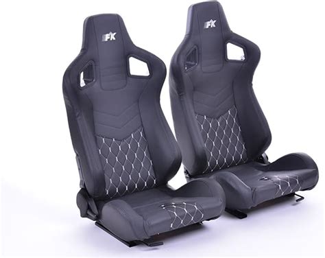 Interno auto con sedili sportivi FK