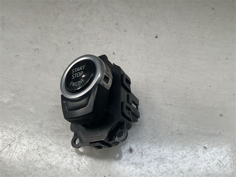 Interruttore di avviamento e pulsante Start in una Volvo
