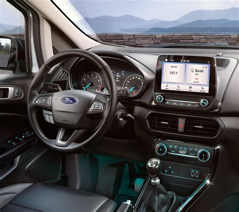 Interni Ford EcoSport con sistema infotainment SYNC3