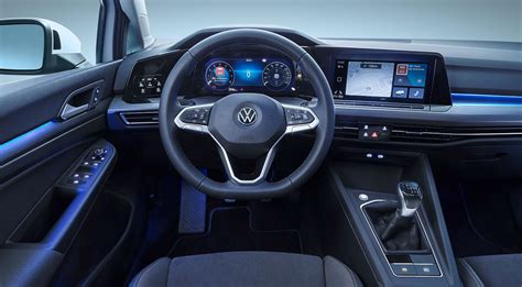 Interni Volkswagen Golf VI con plancia digitale