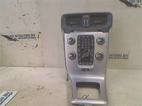 cruscotto centrale Volvo V40 con sistema Sensus