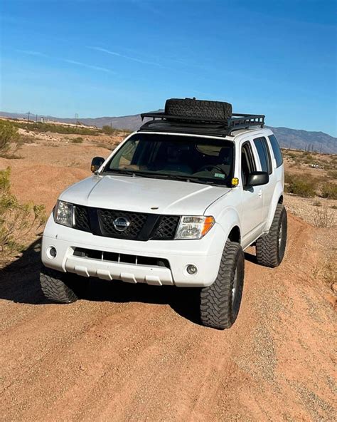 Nissan Pathfinder R51 interni