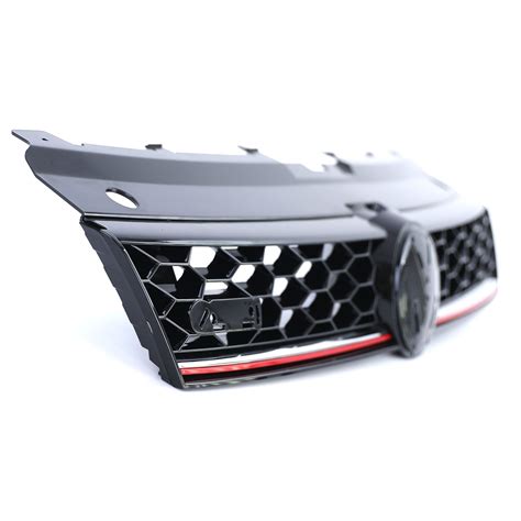 Dettaglio logo GTI e griglia anteriore Polo