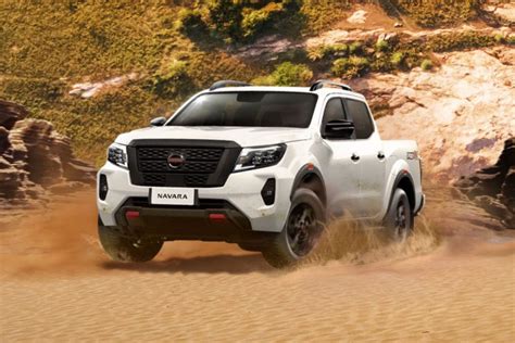 Nissan Navara in un paesaggio off-road