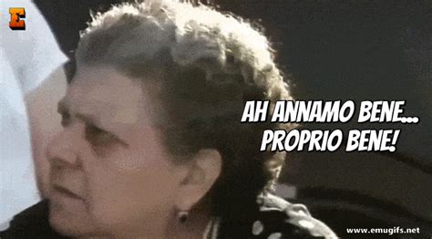 Donna che dice
