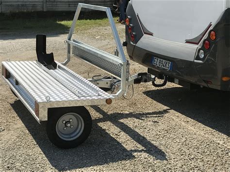 Carrello appendice con moto