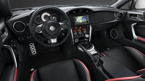Interni Toyota GT86 Racing Edition con Alcantara