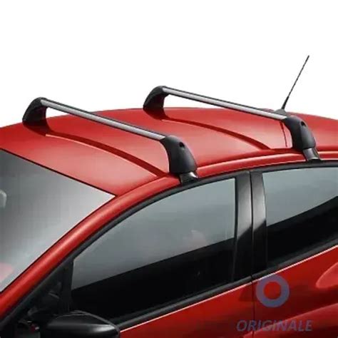 Renault Clio III con barre portatutto sul tetto