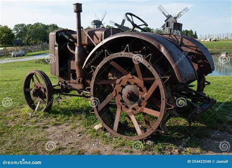 Trattore agricolo d'epoca