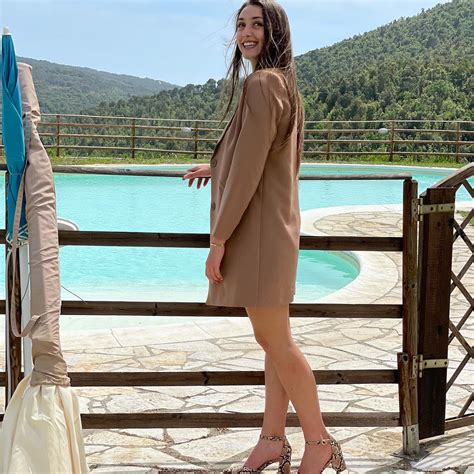 Piatto elaborato di Francesca Barone con ingredienti locali e presentazione artistica