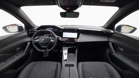 Interni della Peugeot 308 GTi con sedili sportivi