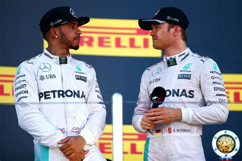 Lewis Hamilton e Nico Rosberg in griglia di partenza