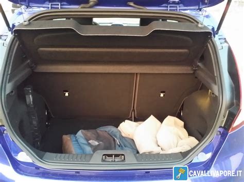 Ford Fiesta 2010 bagagliaio protetto