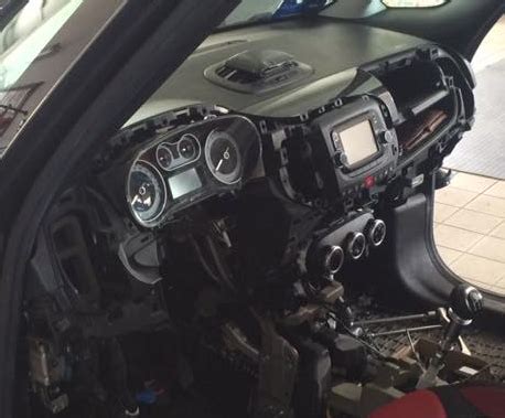 Smontaggio del cruscotto BMW E46
