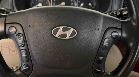 Cruscotto Hyundai Santa Fe con spia airbag accesa