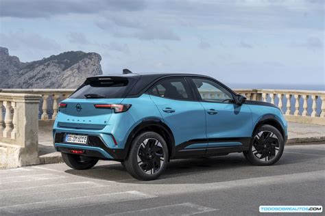 Opel Mokka in un ambiente urbano