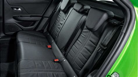 Interni di una Opel Mokka con sedili riscaldabili attivi