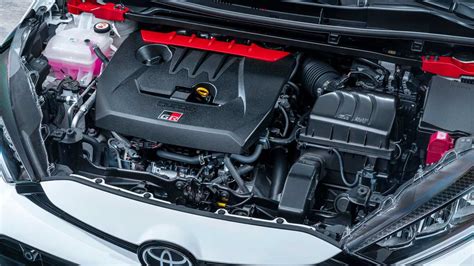 Dettaglio del motore turbo della Toyota GR Yaris