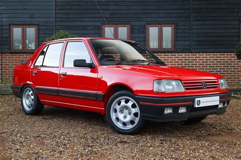 Peugeot 309 GTI in curva