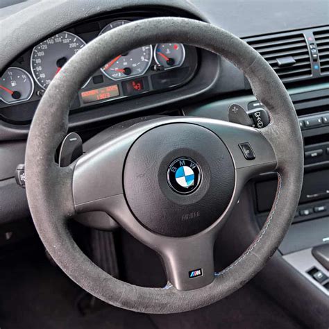 Volante BMW E46 M Sport installato nell'abitacolo