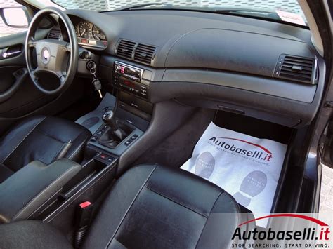 Interno di una BMW E46 con climatizzatore in funzione