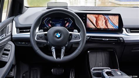 Interni BMW Serie 2 Active Tourer con display curvo