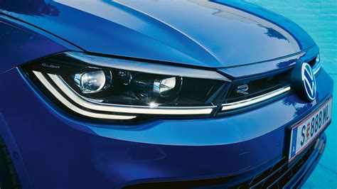 Volkswagen Passat 2024 Fari IQ.Light