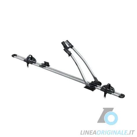 Ford EcoSport con portabici sul tetto