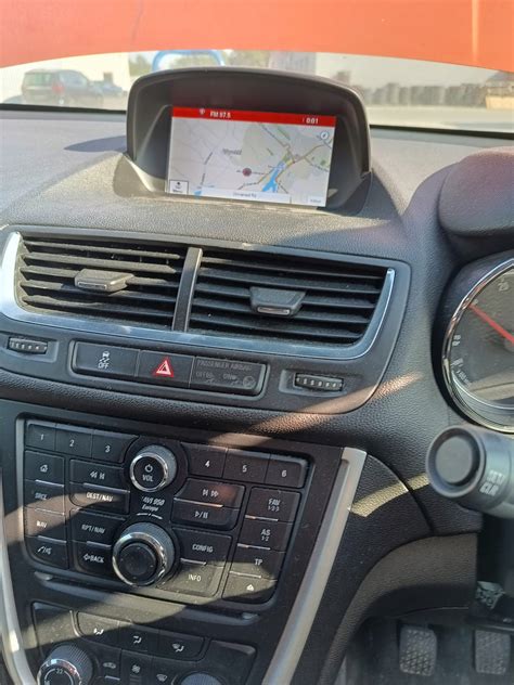 Interni Opel Mokka con display Navi 950