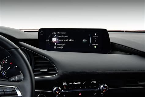 Mazda CX-30 infotainment con Alexa