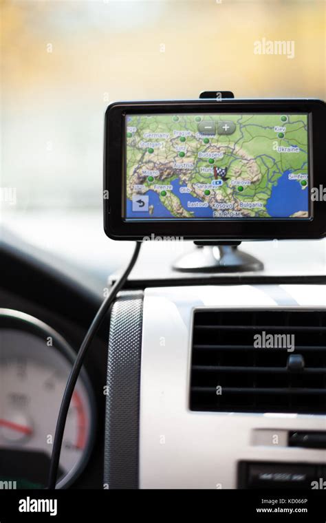 Schema di un sistema di navigazione GPS per auto