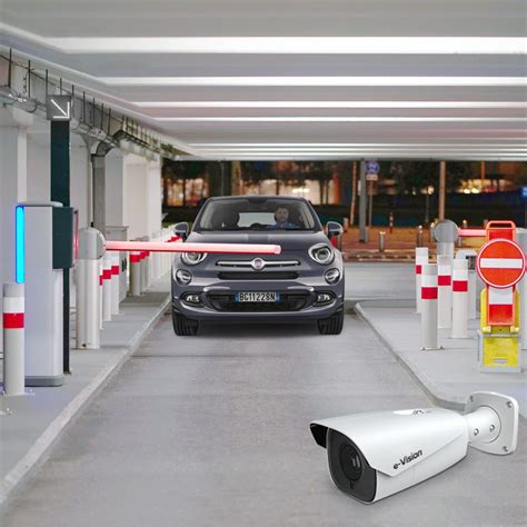 Telecamera per il controllo del traffico e la lettura delle targhe