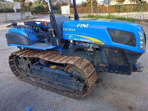 Immagine di un trattore cingolato Fiat serie TK