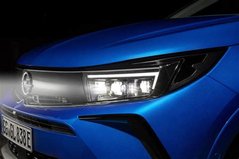 Dettaglio fari Intelli-Lux HD Opel Grandland