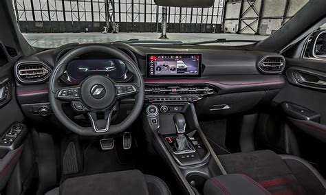 Interni della Dodge Hornet con display