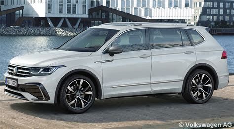 Tiguan Allspace R-Line su strada