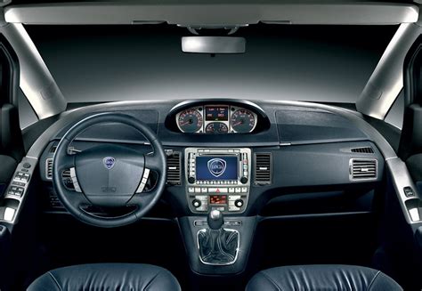 Interni Lancia Musa con plancia centrale